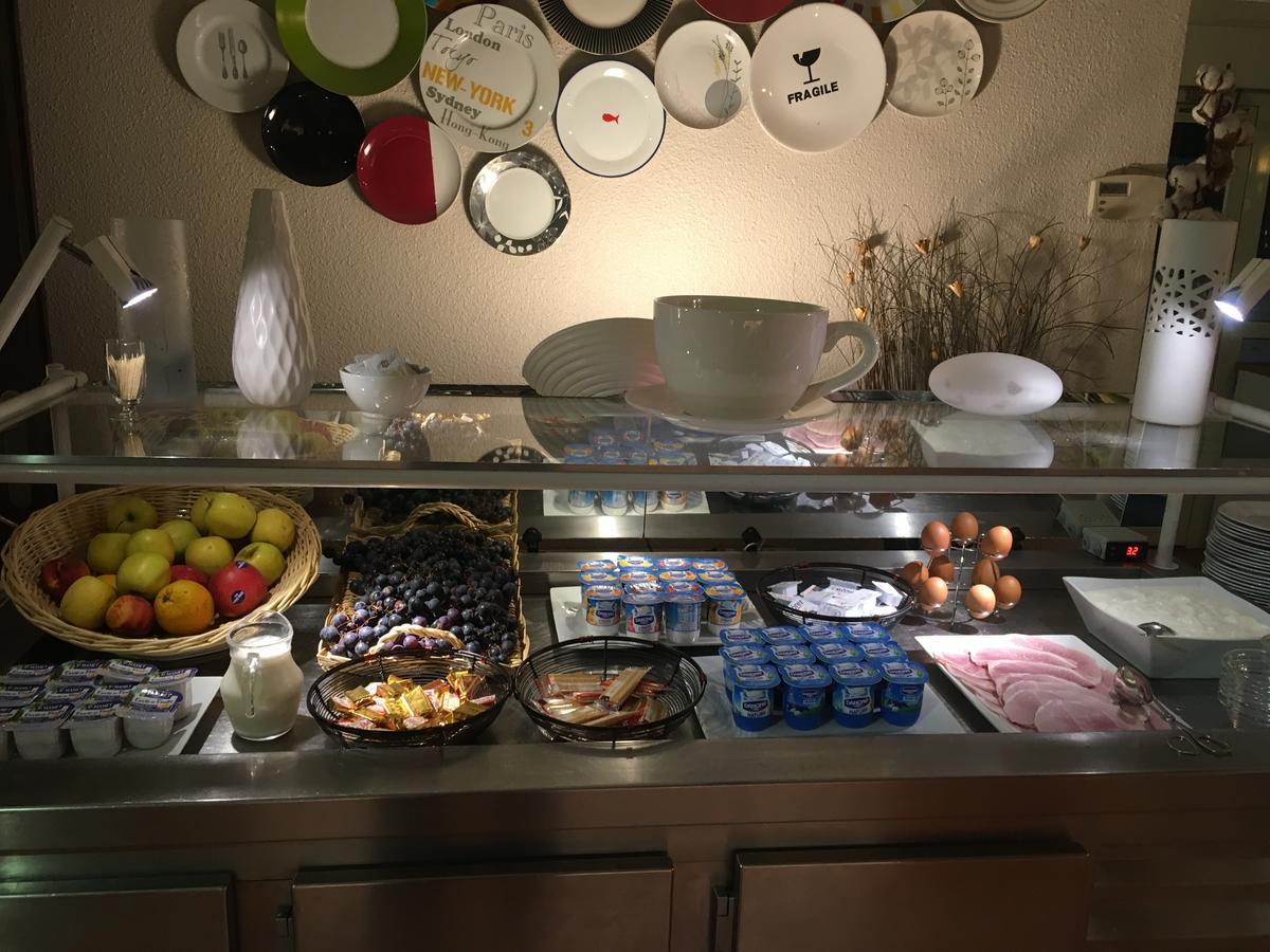 Hotel & Restaurant Heliotel مونْفيرييي سور لي المظهر الخارجي الصورة